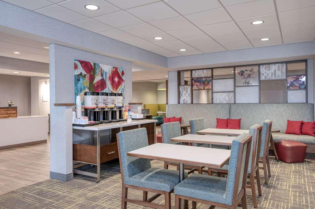 Hampton Inn Cleveland-Airport/Tiedeman Road Brooklyn Étterem fotó